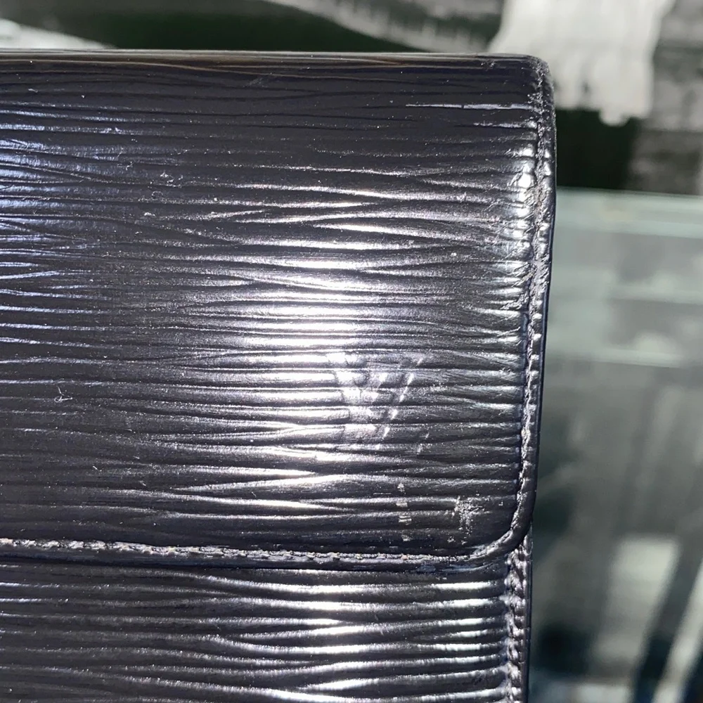 Authentic Louis Vuitton Black Epi International Wallet